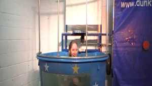 helen_gets_dunked_in_our_quiz_6.jpg